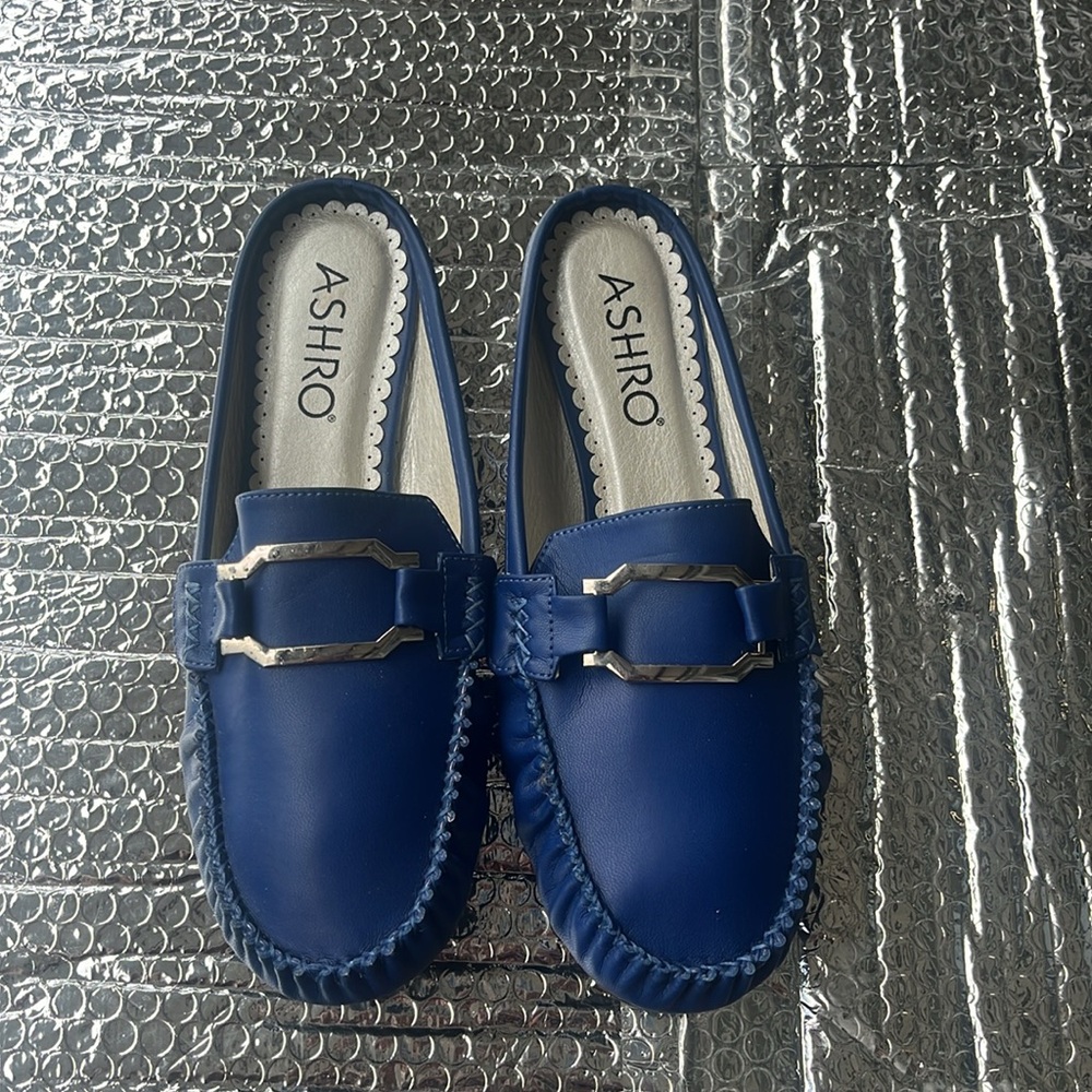 Ashro Blue Leather Loafers with Silver Accent